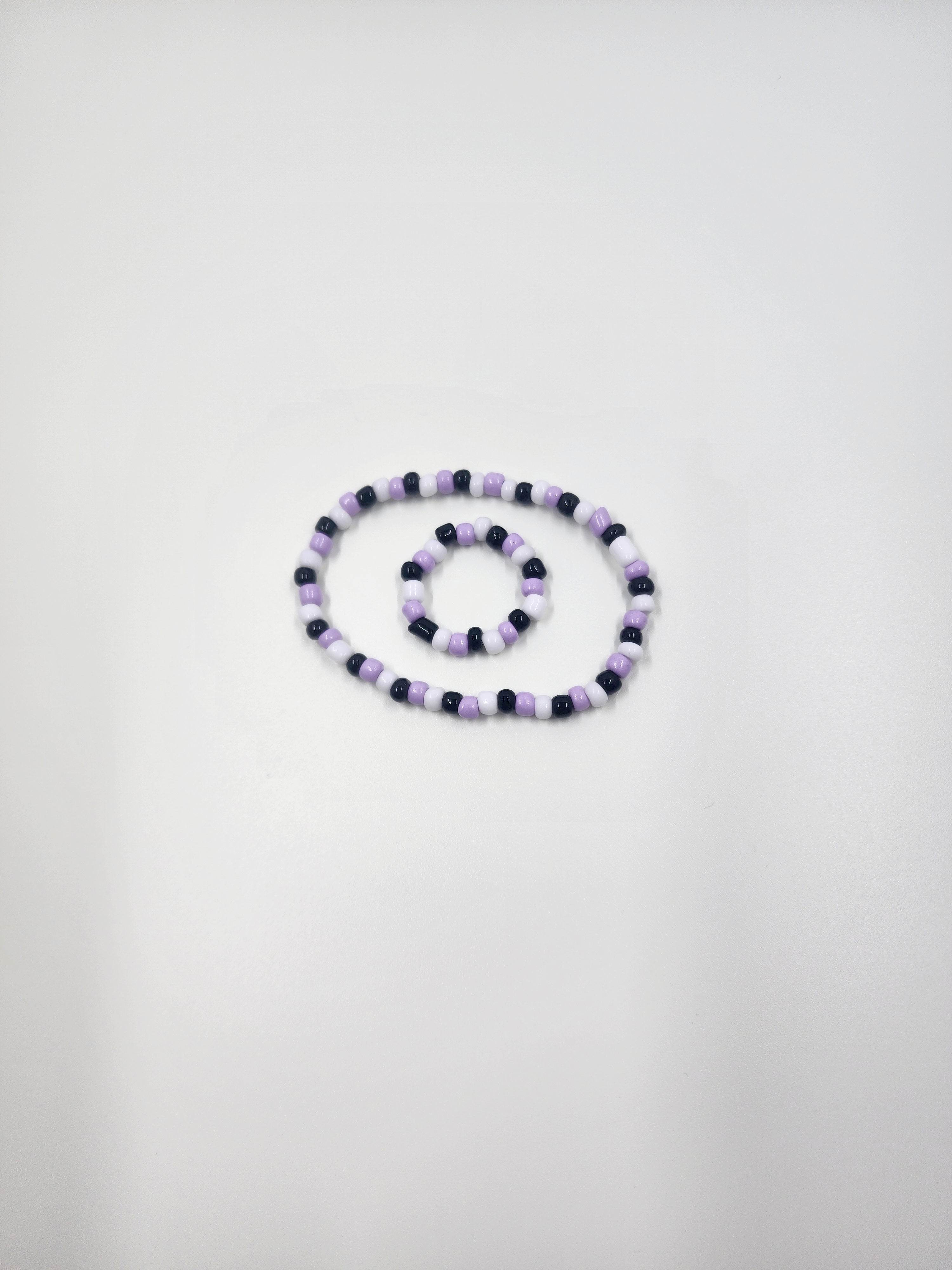 Mysterious Kuro bracelet beads