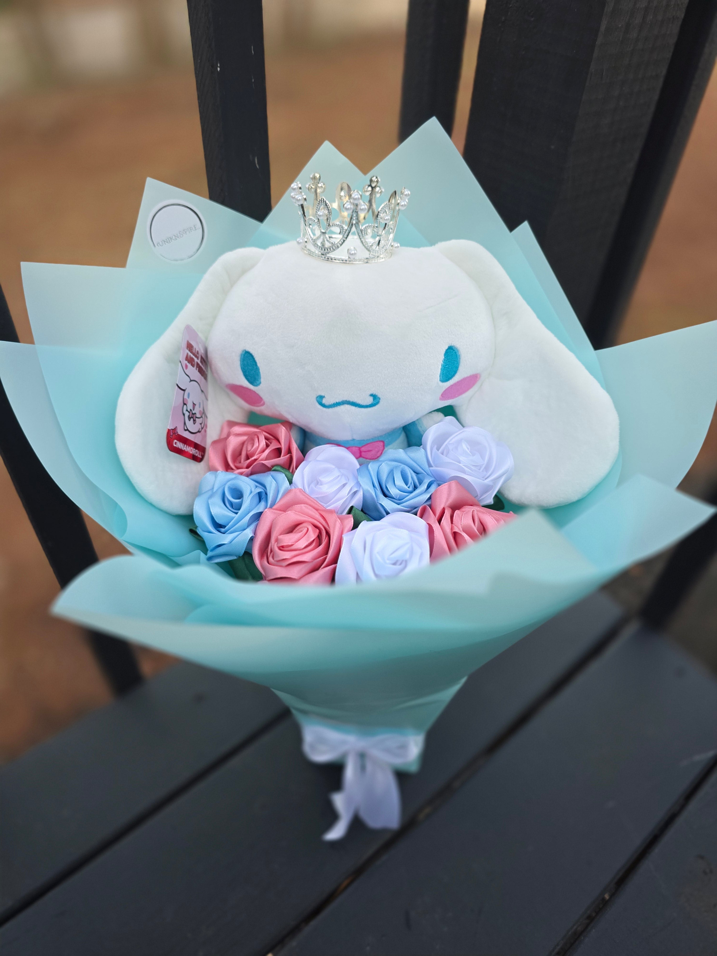 Cinnamon roll eternal flower