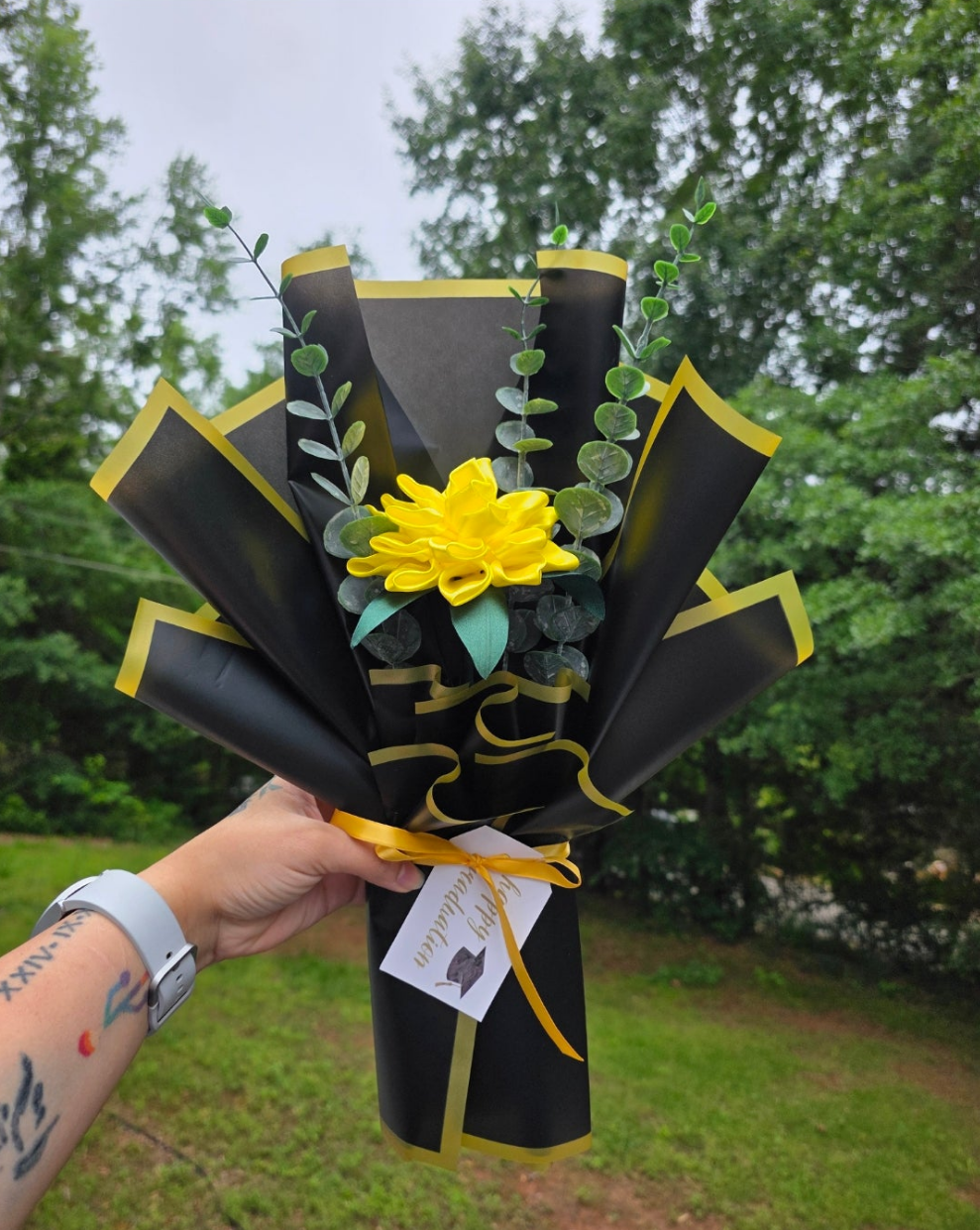 Individual eternal Dhalia graduation