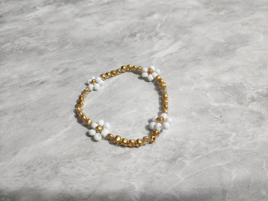 4 Flowers bracelet (white and gold)