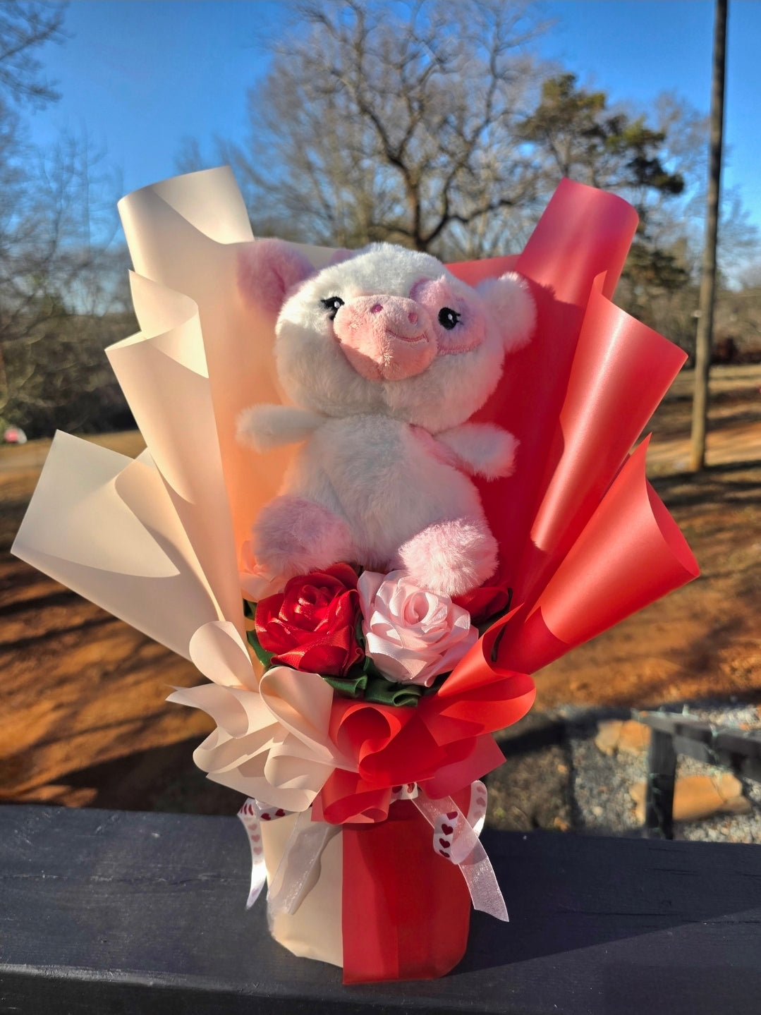 Pinky cow, red and pink eternal roses