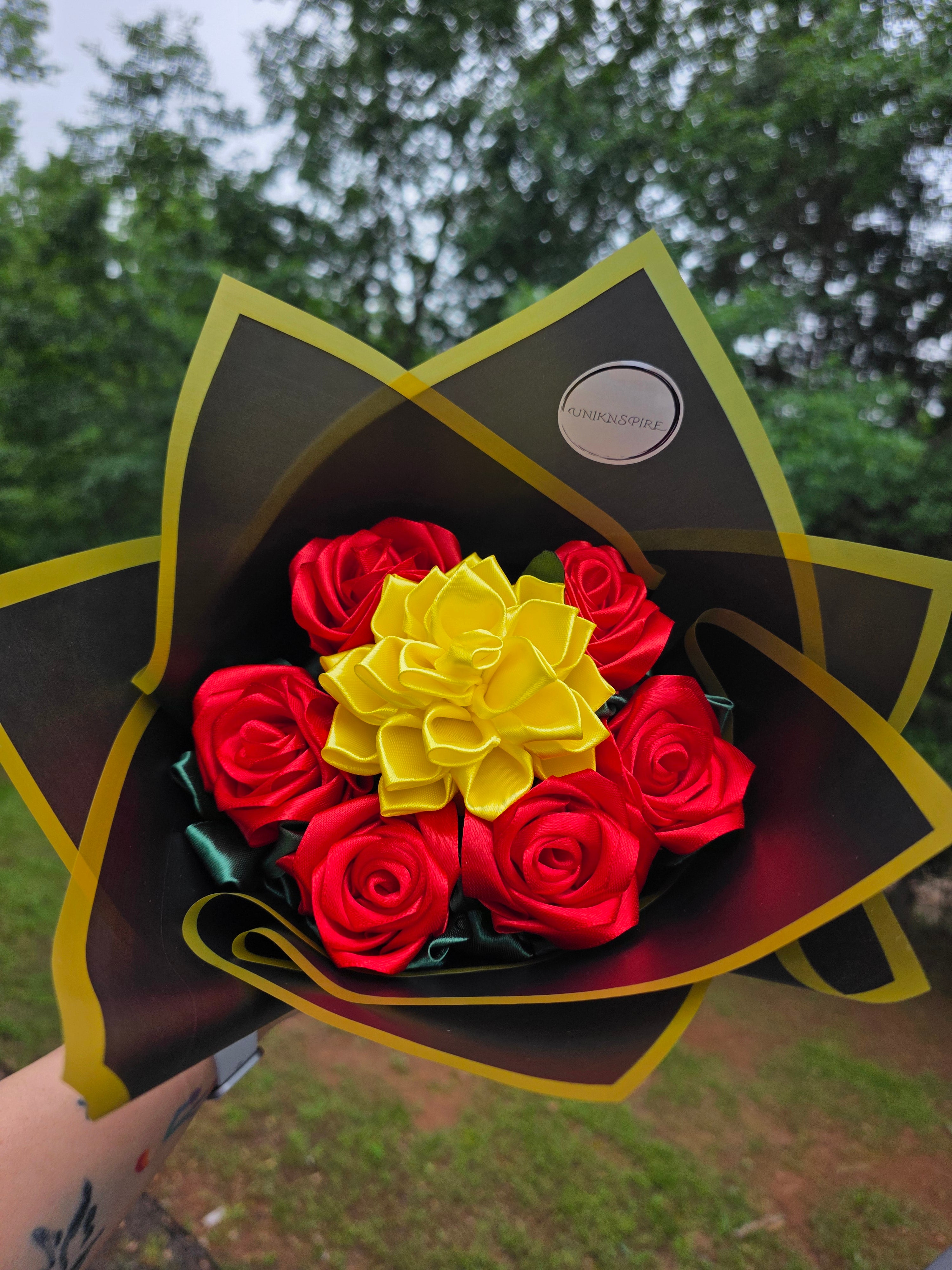 Dhalia and roses bouquet